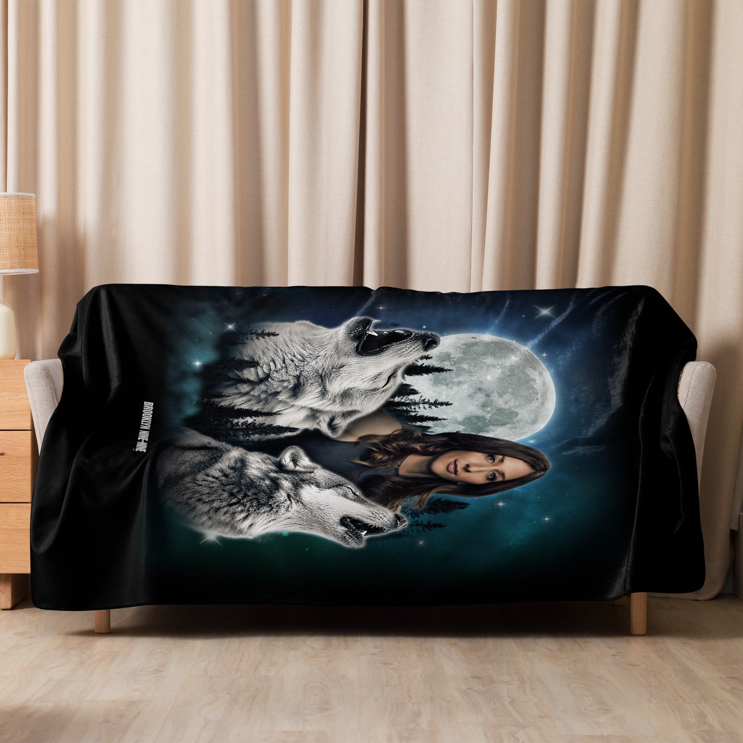 Brooklyn Nine-Nine Gina Wolves Sherpa Blanket
