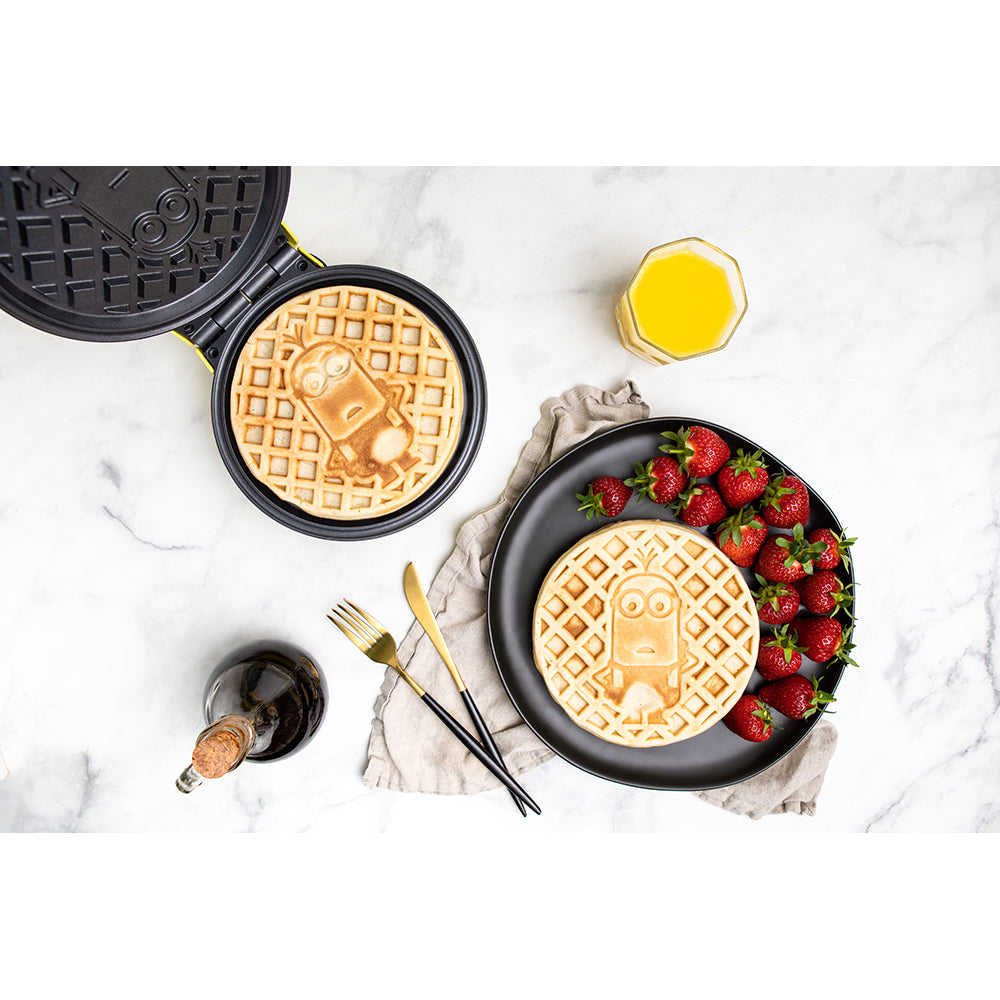 Despicable Me Minions Kevin Round Waffle Maker