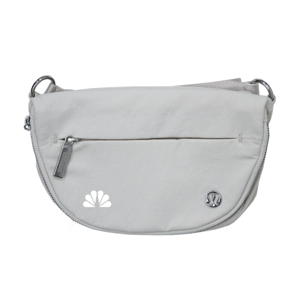 NBC // lululemon All Night Festival Bag Zip Top1